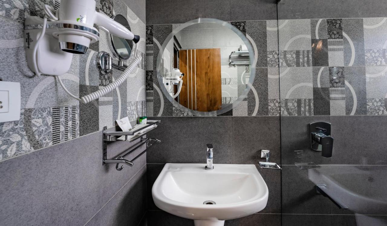 Royal Tusker Luxury Service Apartments Maisur Dış mekan fotoğraf